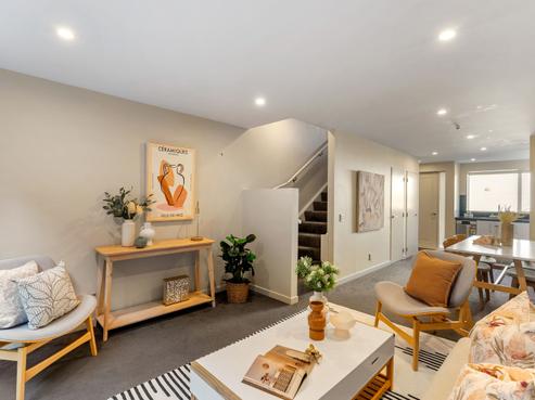 9/8 Thatcher Crescent, Crofton Downs