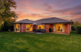 8 Mondrian Lane, Rolleston
