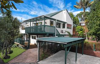 1/11 De Val Drive, Titirangi