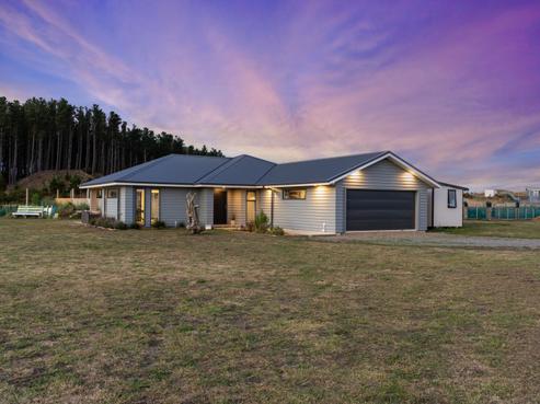 21 Mowhia Grove, Waitarere