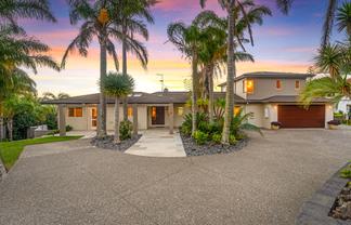 69a Kowhai Road, Mairangi Bay