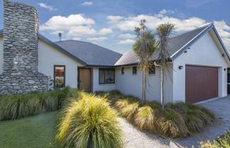 4 The Stables, Woodend