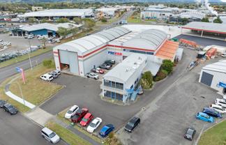 Corner site with dual access for lease