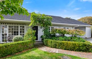 9 Kukupa Grove, HERETAUNGA