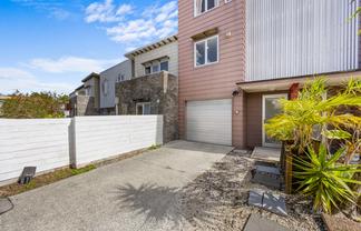 49 Albionvale Road, Glen Eden