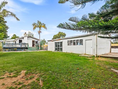 97 Riverpark Crescent, Henderson