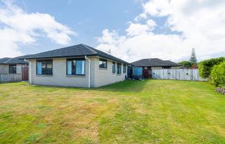 24 Ian Peter Way, Otaki