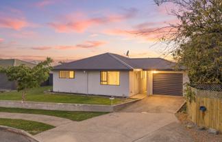 17A Brookfield Place, Redwoodtown