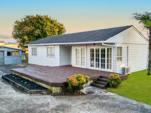 8 Pukeroa Place, Papakura