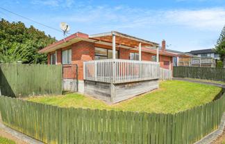 2/60 Flanshaw Road, Te Atatu South