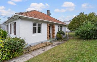 24 Bonnie Brae Road, Meadowbank