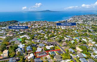 2/11A Parr Terrace, Castor Bay