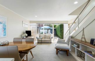 2/72 Sylvan Avenue, Northcote