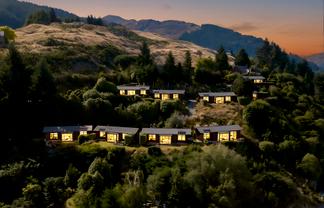 21 & 23 MacKinnon Terrace, Sunshine Bay