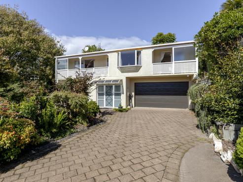 6A Leatham Avenue, Strandon