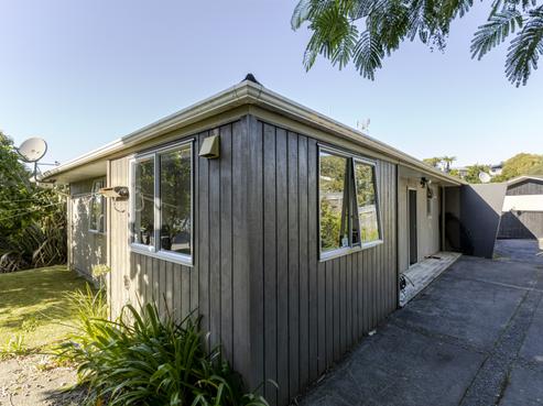 8B Waterloo Place, Westown
