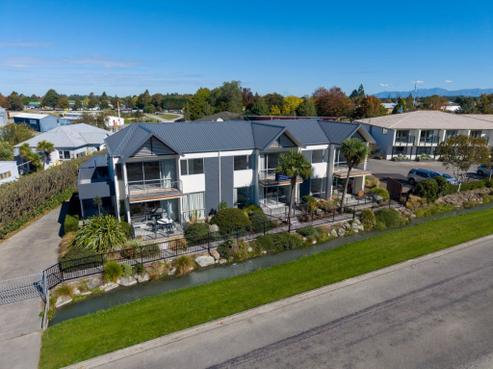 19 Methven Chertsey Road, Methven