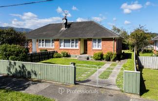 16 Hazel Street, Ebdentown