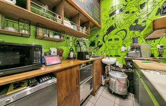 Petite F&B opportunity in Elliott Stables