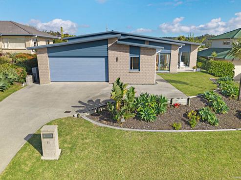 61 Roberta Crescent, Orewa