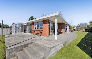 54 Cressida Avenue, Stratford