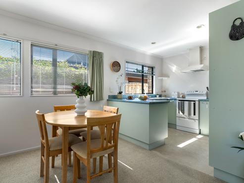 15/42 Main Road, Tawa