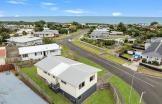 10 Tainui Street, Castlecliff
