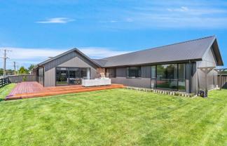 63 Dejoux Road, Winton