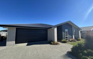 13 Midlane Cres, Richmond