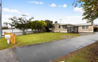 35 Sandwich Road, Saint Andrews