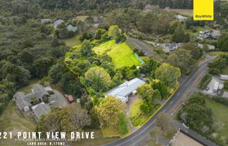 221 Point View Drive, East Tamaki Heights