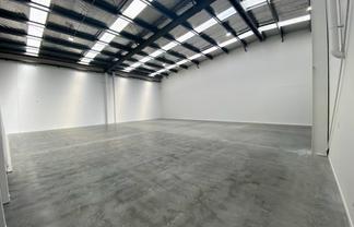 Warehouse, Office & Showroom