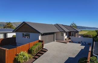 70 Rocking Horse Road, Southshore