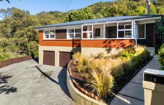 8 & 10 Gannet Lane, Saint Leonards