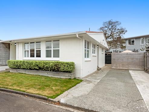 1/1 Saulbrey Grove, Woburn