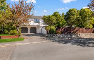 64 Karnak Crescent, Russley