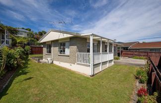 2/225 Annesbrook Drive, Wakatu