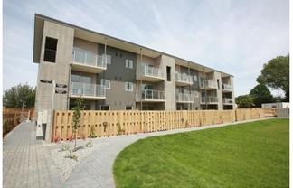 B12/101 Caledonian Road, Saint Albans