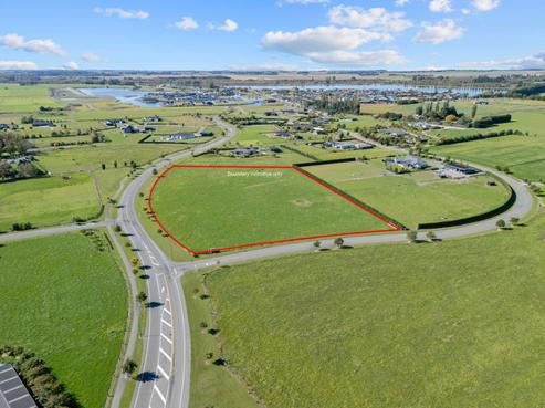 7 Lanz Vale Lane, Huntingdon/Lake Hood