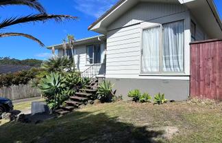 13 Spinella Drive, Bayview