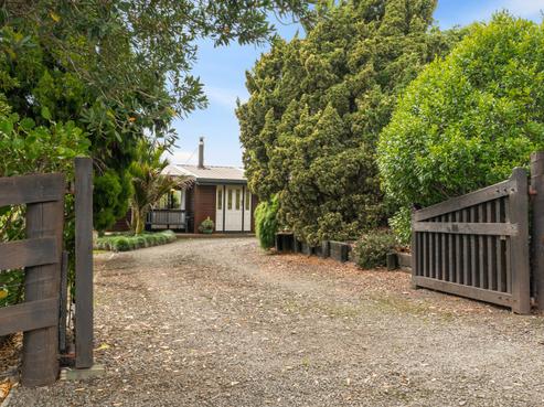 37 Lloyd Road, Riverhead