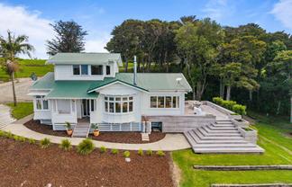 221 Mountain Road, Maungaturoto