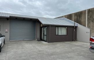 Tradesman Workshop Unit   