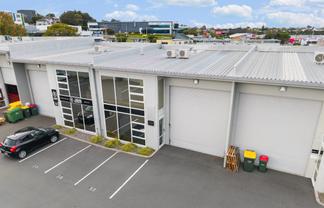 Professional Unit in Wairau Valley  - 125 sqm