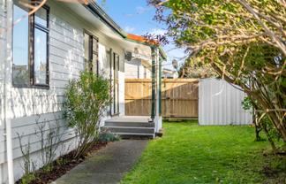 193A Whites Line East, Waiwhetu