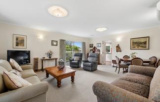 5 Papawai Grove, Waikanae