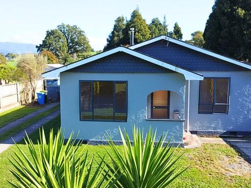 445 Abel Tasman Drive, Motupipi
