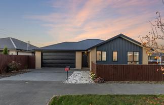 26 Stud Road, Yaldhurst
