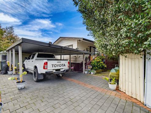 15A Grayson Avenue, Mangakakahi