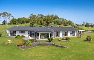 230 Spur Road, Silverdale